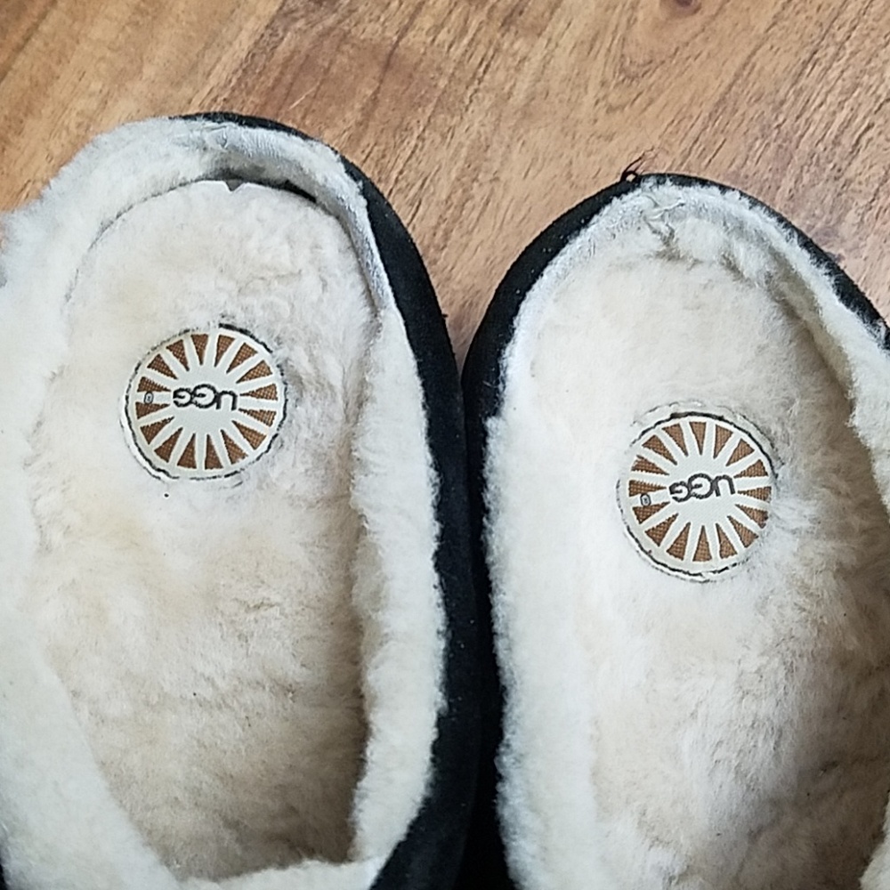 UGG Black Suede Mules with Cream Lining - Picture 8 of 8